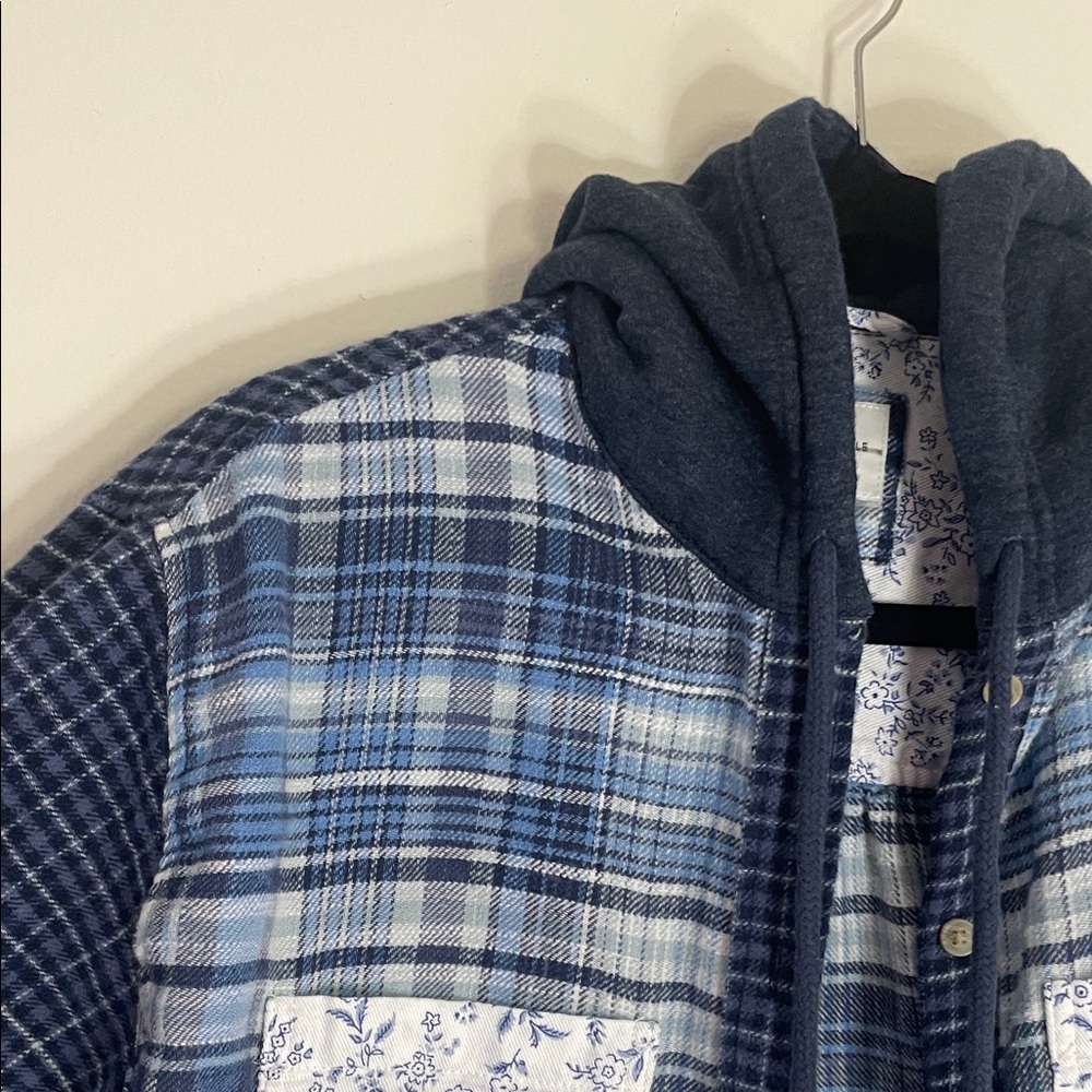 American Eagle Outfitters Blue Floral Hoodie - Picture 2 of 8